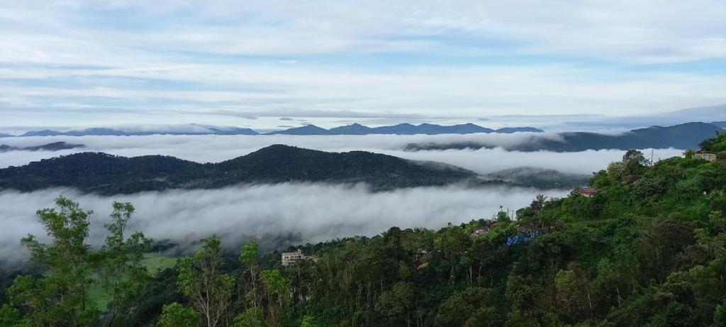 Westernghats Homestay มาดิเครี ภายนอก รูปภาพ
